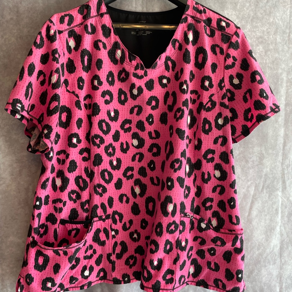 Cherokee Infinity Scrub Top Pink and Black Leopard Print 2XL